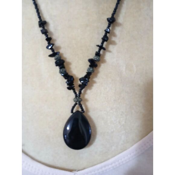Handmade Black Glass Teardrop Pendant Necklace Beaded Seed Bead Boho - Picture 1 of 3